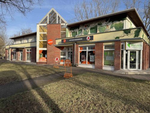 Apotheke und Sparkasse in Leipzig Marienbrunn