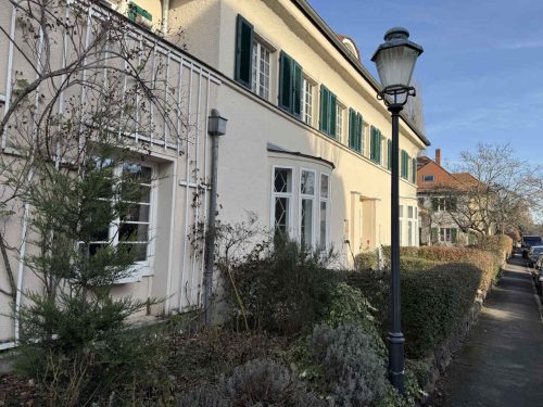 Hauszeile Denkmalsblick in Leipzig Marienbrunn