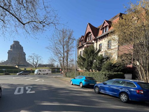 Blick-Völkerschlachtdenkmal-Breslauer-Straße-Leipzig-Stötteritz